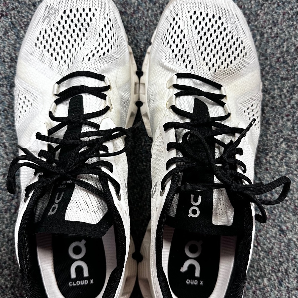 OnCloud X women’s  10.5